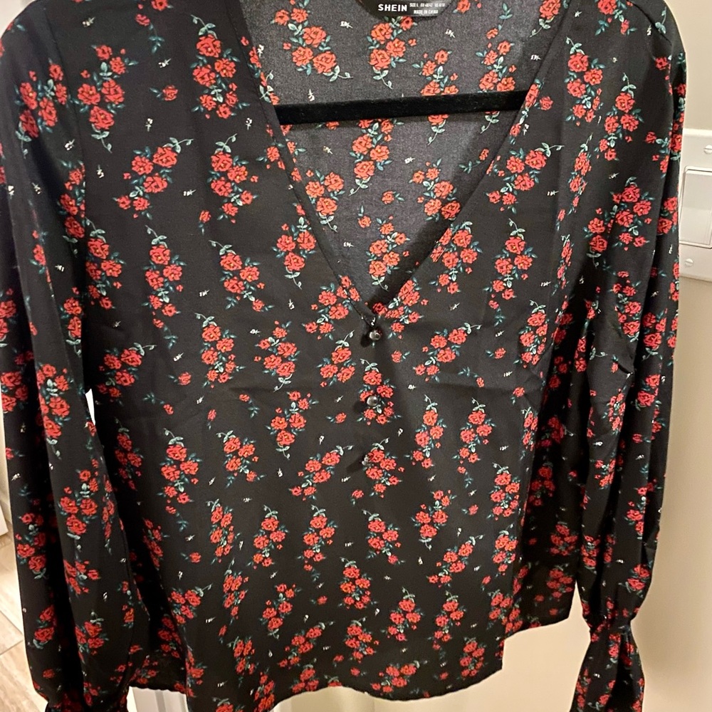 Floral Flounce Sleeve Top